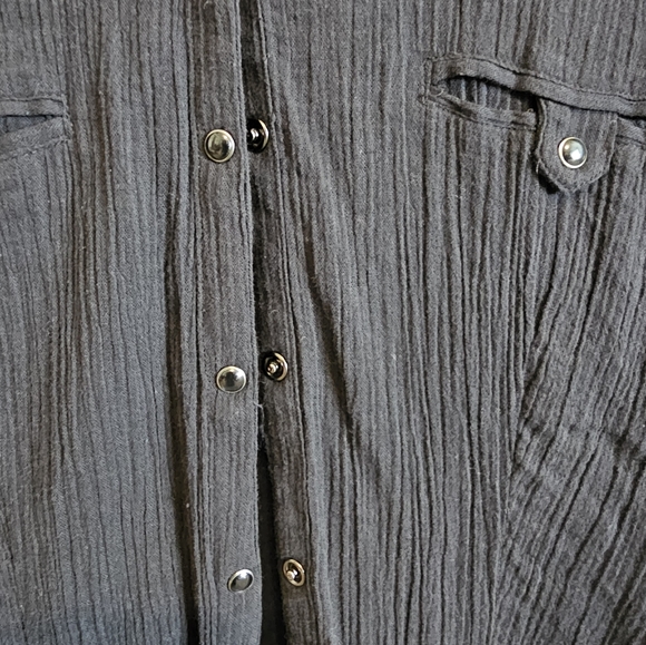 Excelkent condition Harley davidson women size medium snap Button shirt - Picture 2 of 5